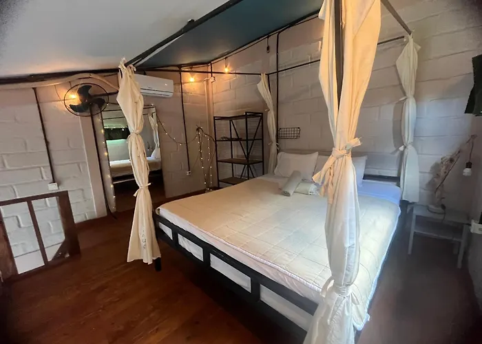 Surf Loft With Private Kitchen And Shared Pool Apartment