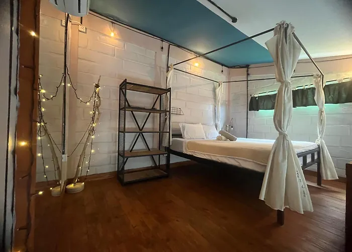 Surf Loft With Private Kitchen And Shared Pool Apartment