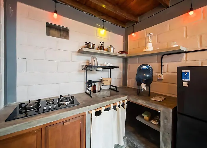 Surf Loft With Private Kitchen And Shared Pool