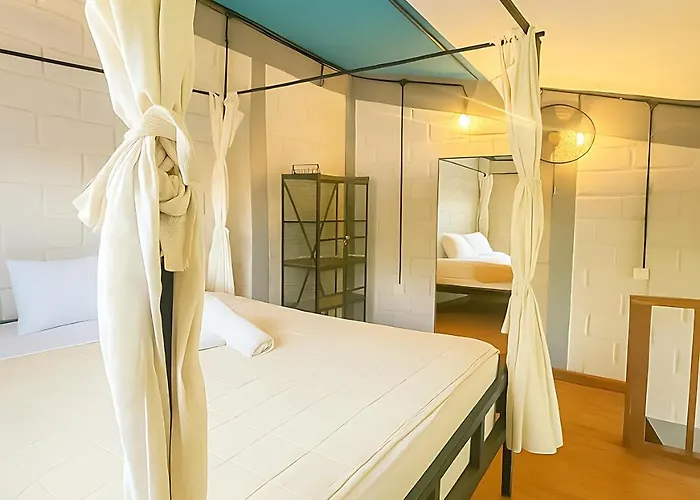 Surf Loft With Private Kitchen And Shared Pool
